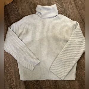 H&M sweater